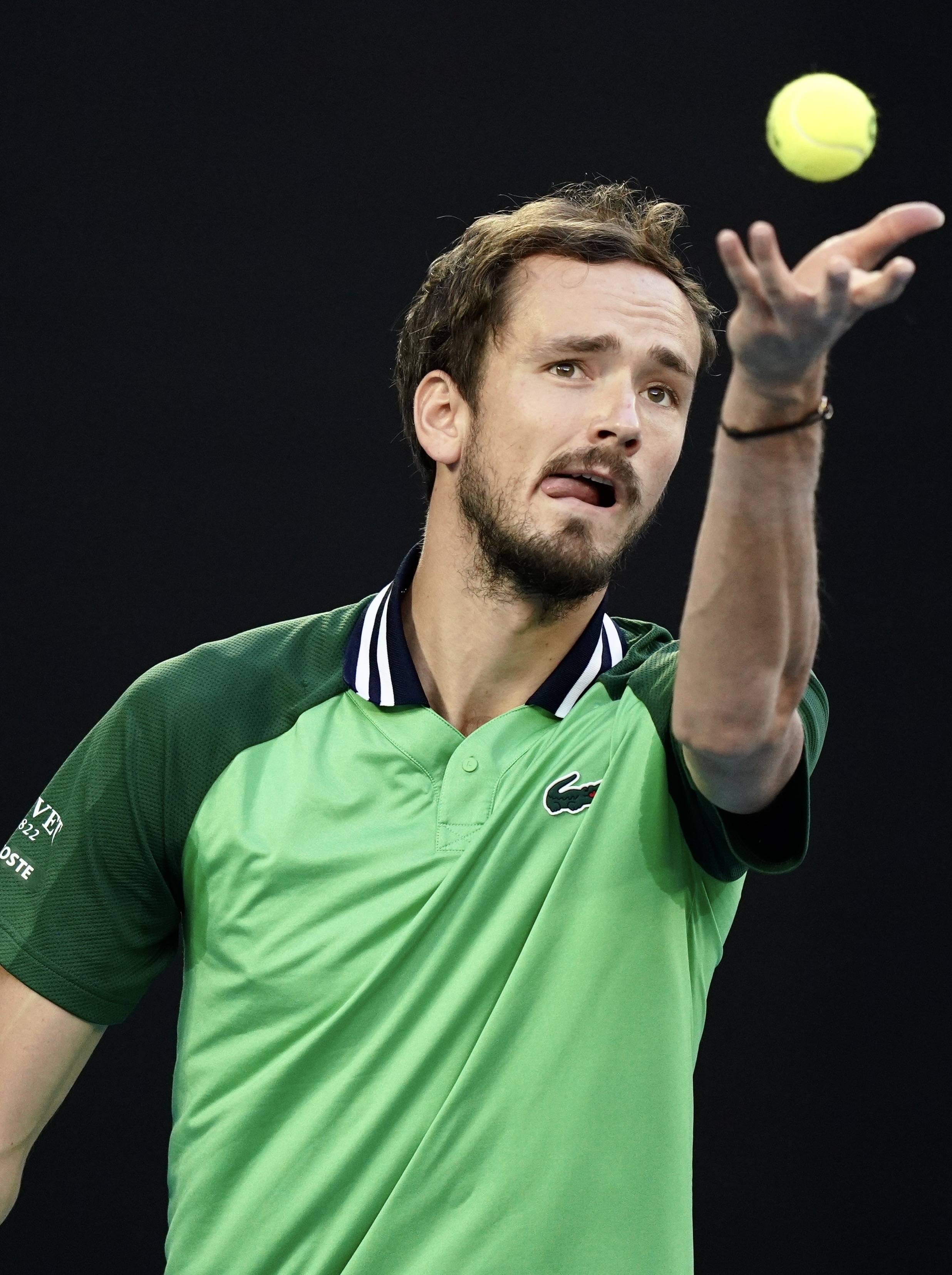 世界网球队逆转美国网球队,梅德韦杰夫统治全场 世界网球队逆转美国网球队,梅德韦杰夫统治全场