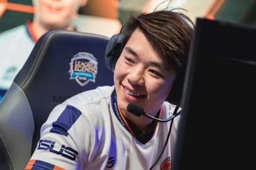 FPX逆转TSM,CoreJJ统治全场 FPX逆转TSM,CoreJJ统治全场