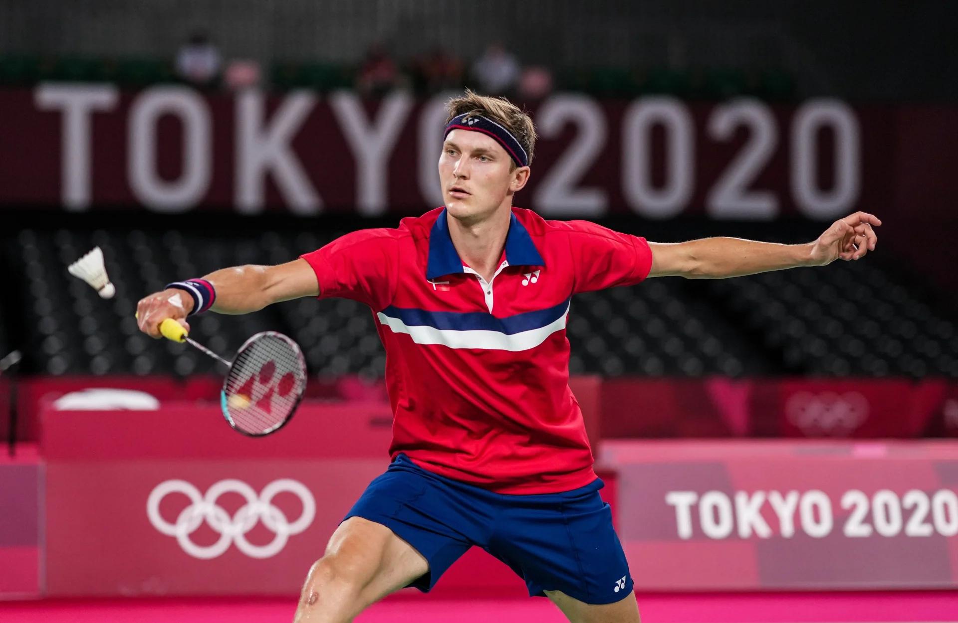 丹麦羽毛球队绝杀韩国羽毛球队，安赛龙完成帽子戏法