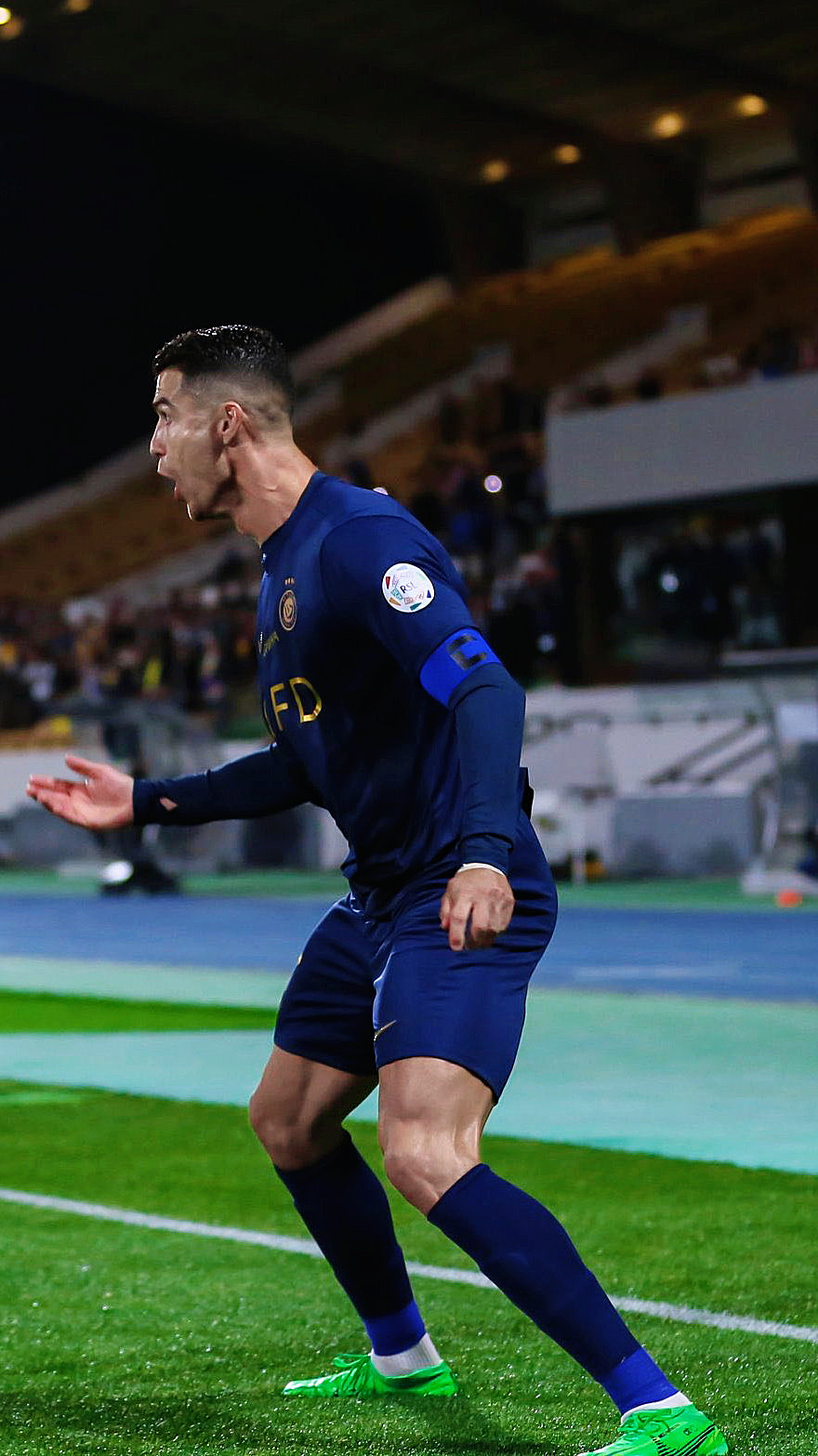 中国爆冷马赛，C罗完成帽子戏法