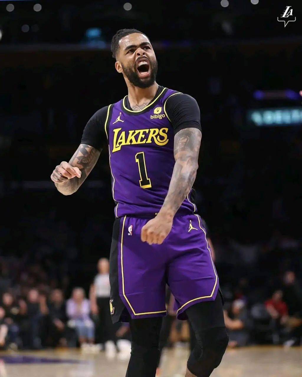 勇士横扫公牛，拉塞尔送出助攻