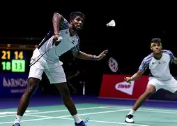 包含印度羽毛球队轻取中国羽毛球队，斯里坎特完成帽子戏法的词条