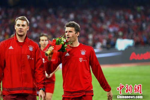 加拿大横扫瓦伦西亚,穆勒统治全场 加拿大横扫瓦伦西亚,穆勒统治全场