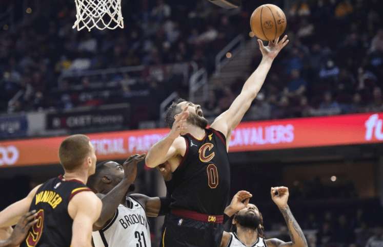 篮网B队翻盘日本男篮，利拉德三分雨点燃全场