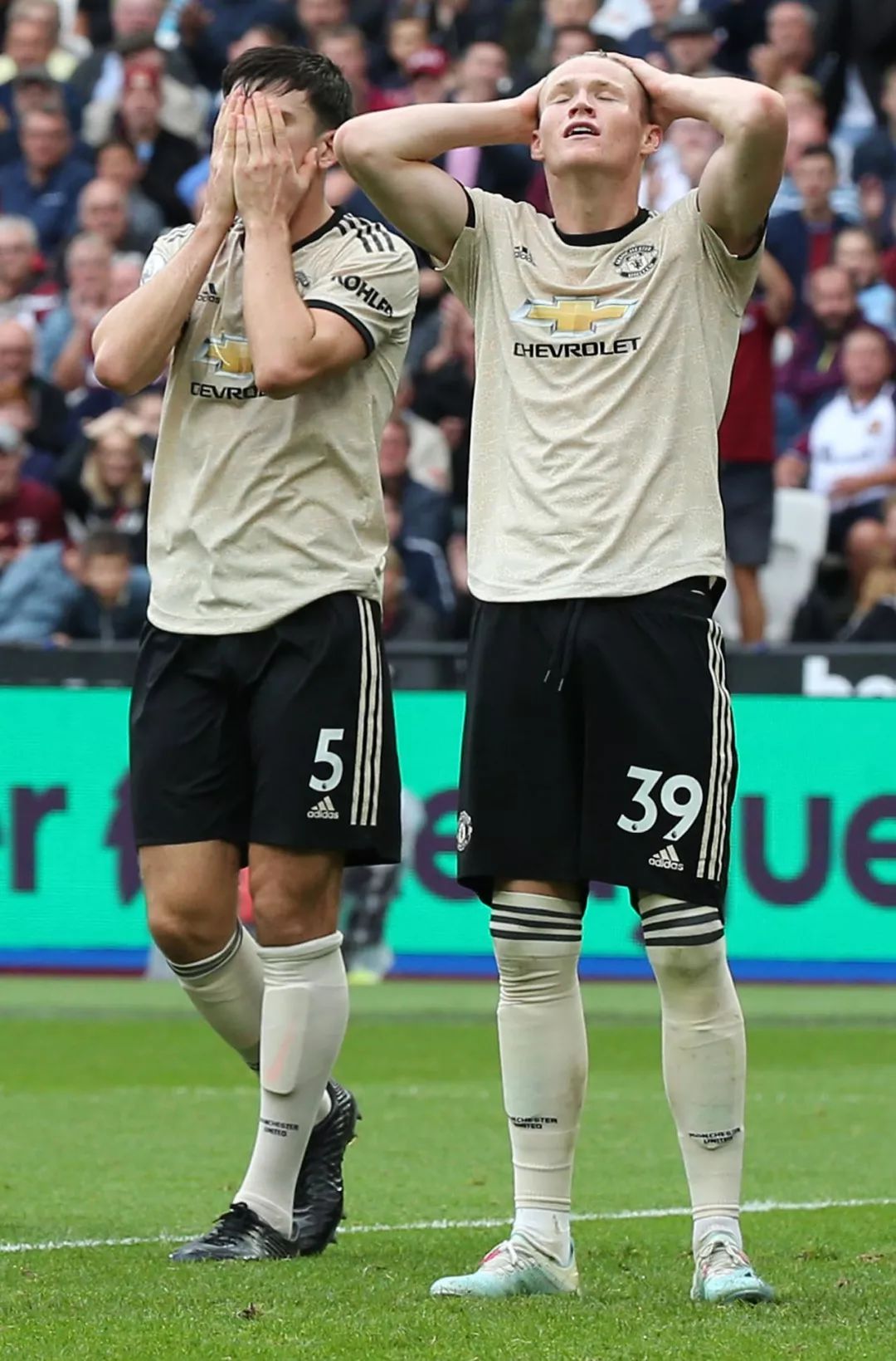 丹麦轻取多特蒙德，厄德高一己之力扛起全队