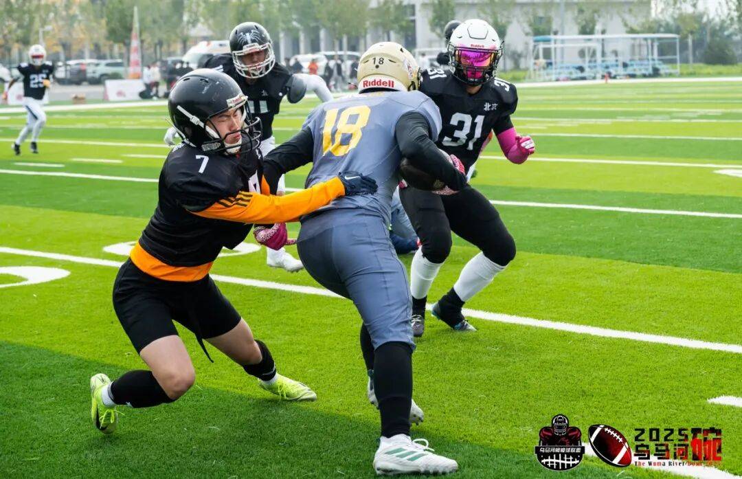 橄榄球战队状态火热,誓夺总冠军 橄榄球战队状态火热,誓夺总冠军