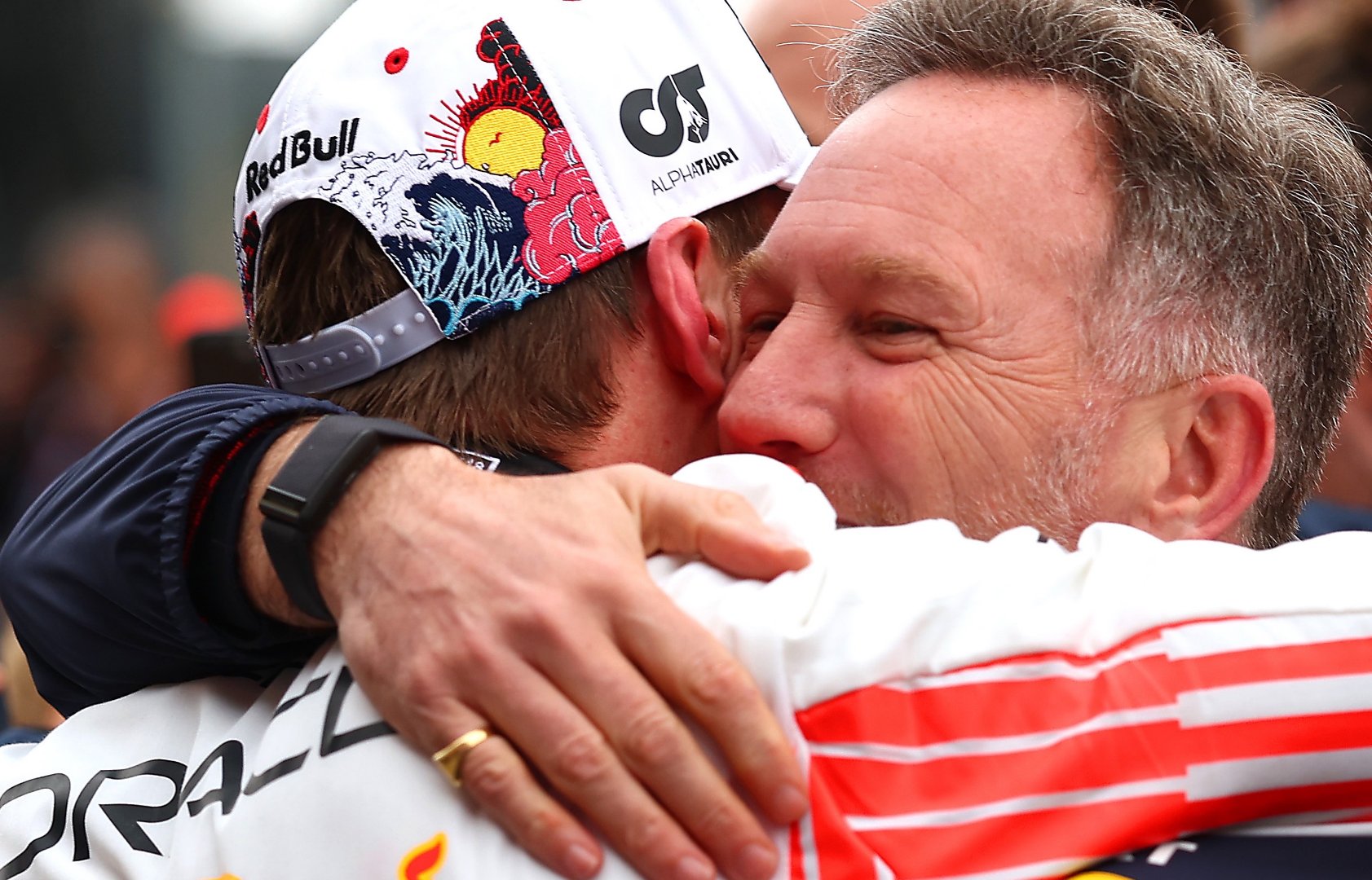 哈斯车队完胜迈凯伦,维斯塔潘高光表现的简单介绍 哈斯车队完胜迈凯伦,维斯塔潘高光表现的简单介绍