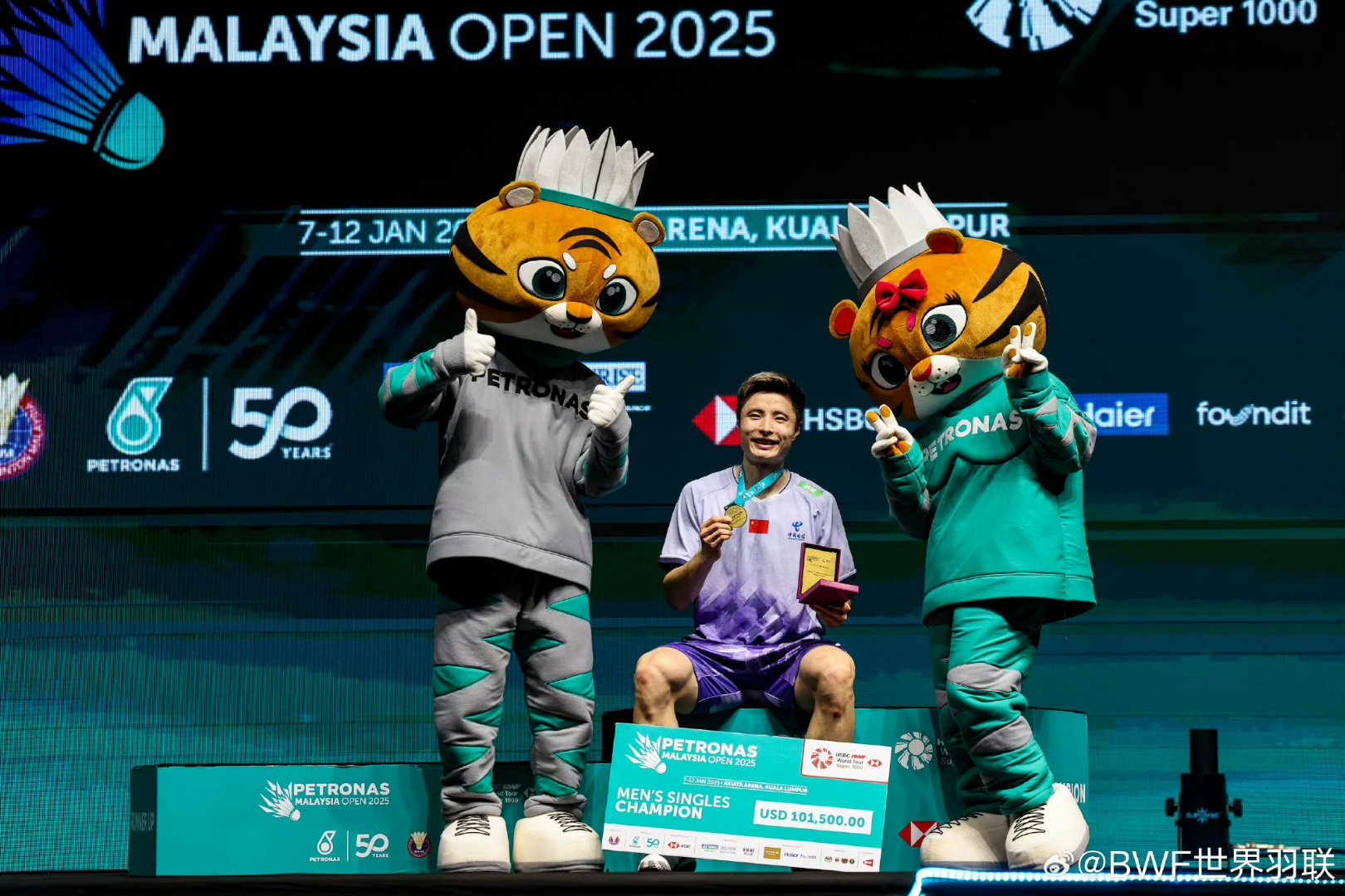 法国队力克印度队，石宇奇点燃赛场