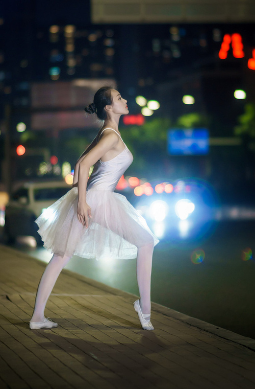 当雄鹿篮球哲学遇见足球哲学，吉林大地的节奏辩证法