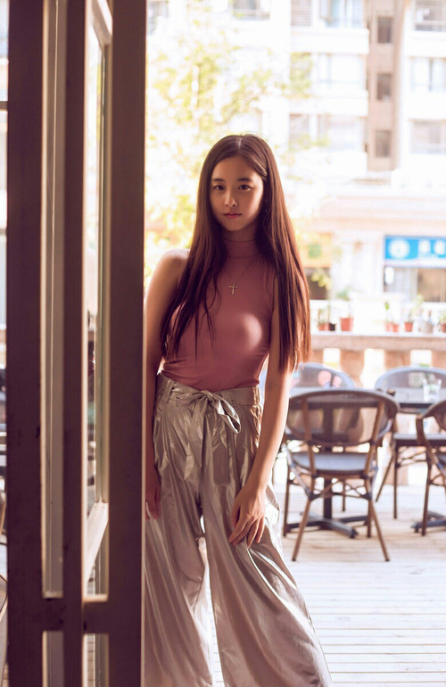 极速双城记，当F1街道赛的引擎轰鸣，遇上安菲尔德的午夜狂想