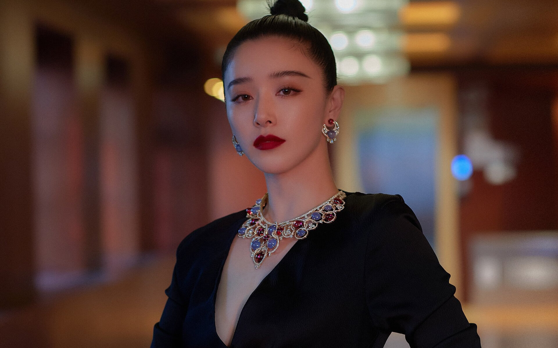 开云体育入口-波斯铁骑踏碎雄狮之梦，莱万舞动中场，伊朗用控球哲学在B组升起不落的旗帜